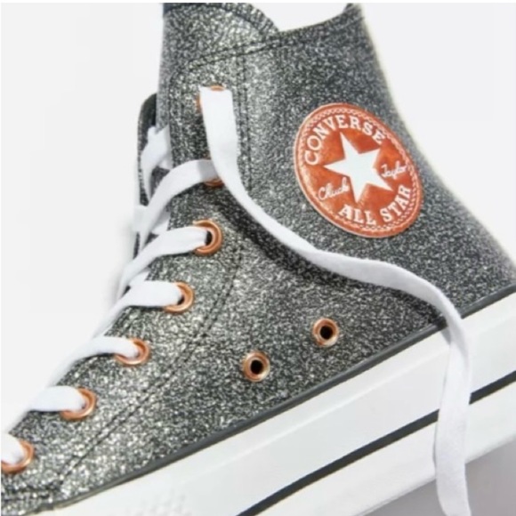 Women’s (SIZE 7.5) Platform Sneaker - Picture 3 of 4